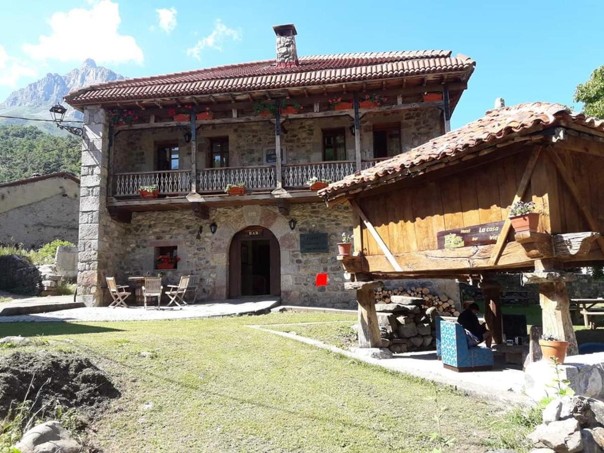 La Casa Vieja En Valdeon Hotell Soto De Valdeon Exteriör bild
